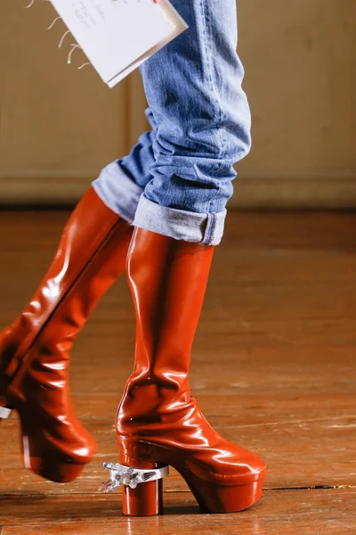 Look 14